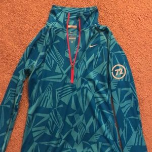 Nikefit quarter zip